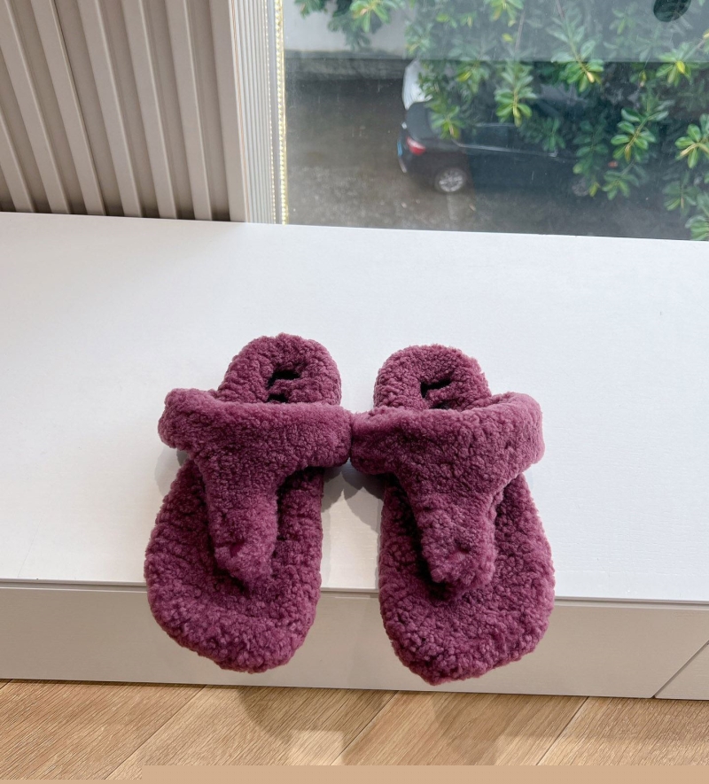 l*ew* slippers